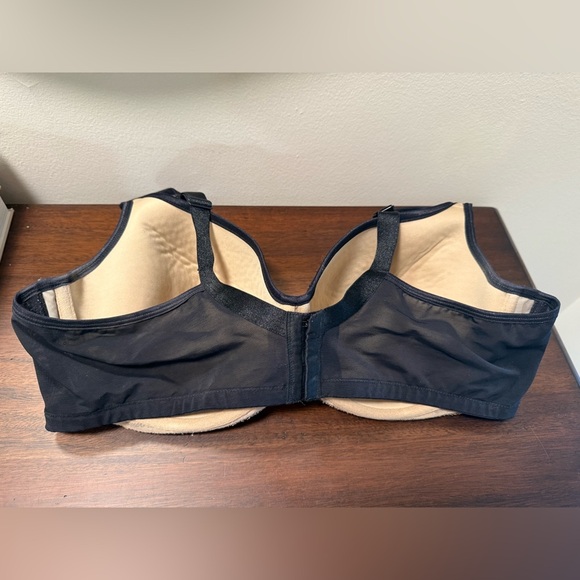 Cacique Black and Nude Lace Underwire Bra - Picture 2 of 3